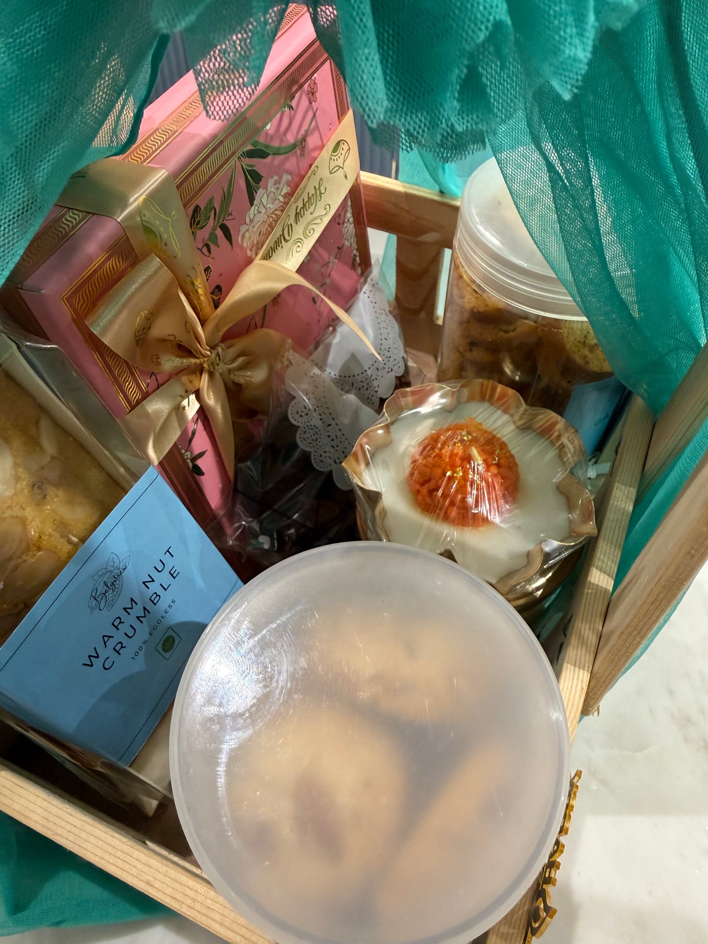 Premium Wooden Tray Gift Hamper – Cookies, Dry Cake, Chocolates, Nuts & Candle | Belgstrew Gurugram