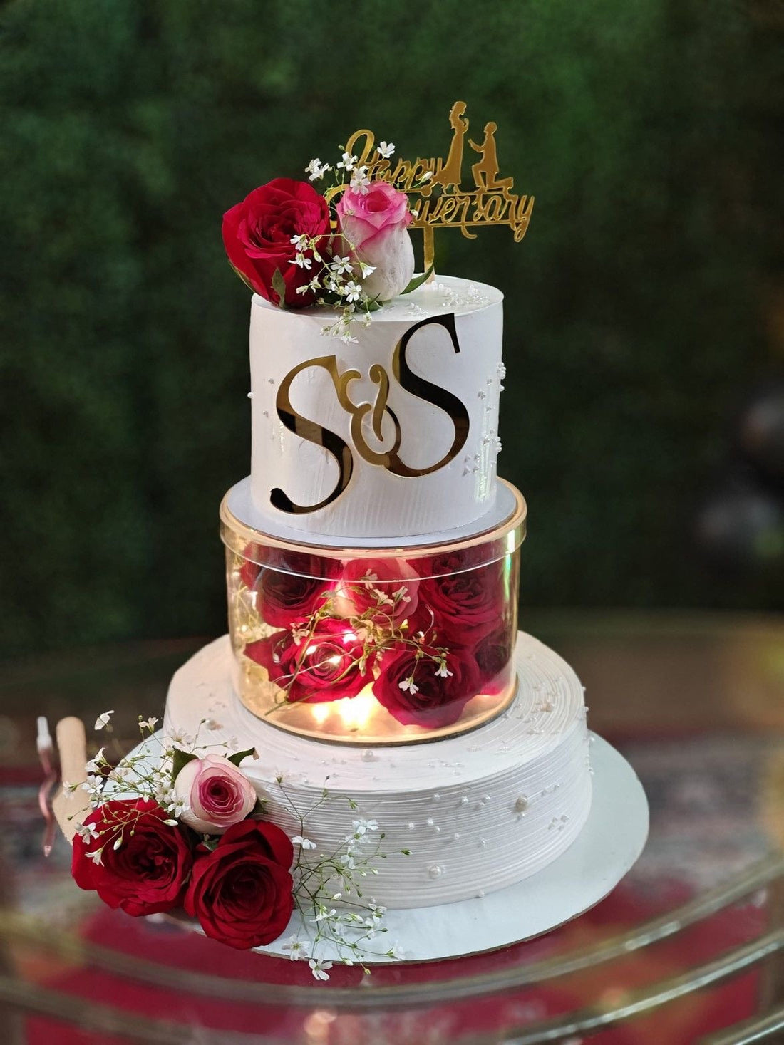 Engagement Cakes with Exquisite Detailing: Celebrate Your Promise with Belgstrew