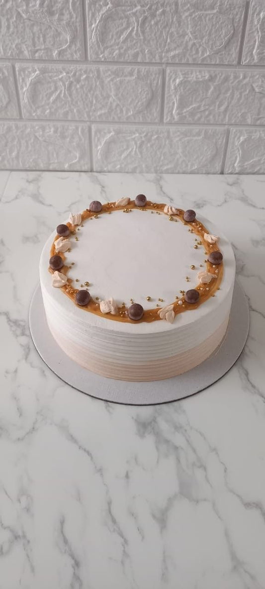 Golden Butterscotch Cake – 1 KG Eggless Delight