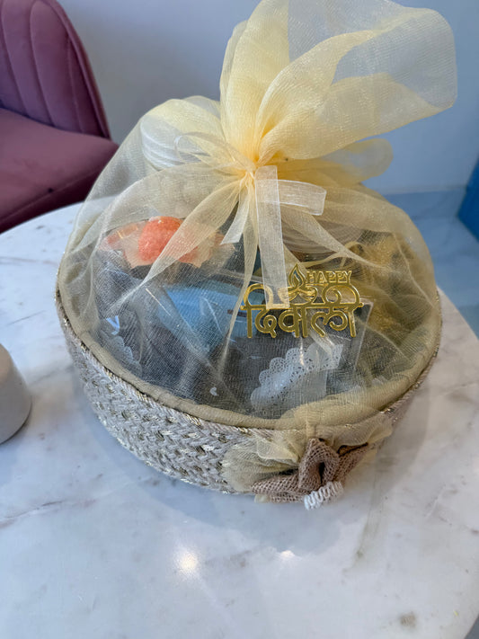 The Luxe Jute Hamper