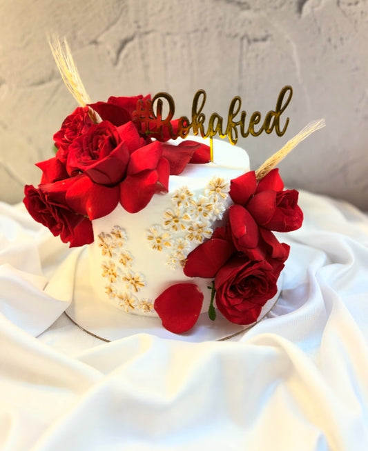 Rokafied Elegance – White & Gold Roka Cake (1 KG)