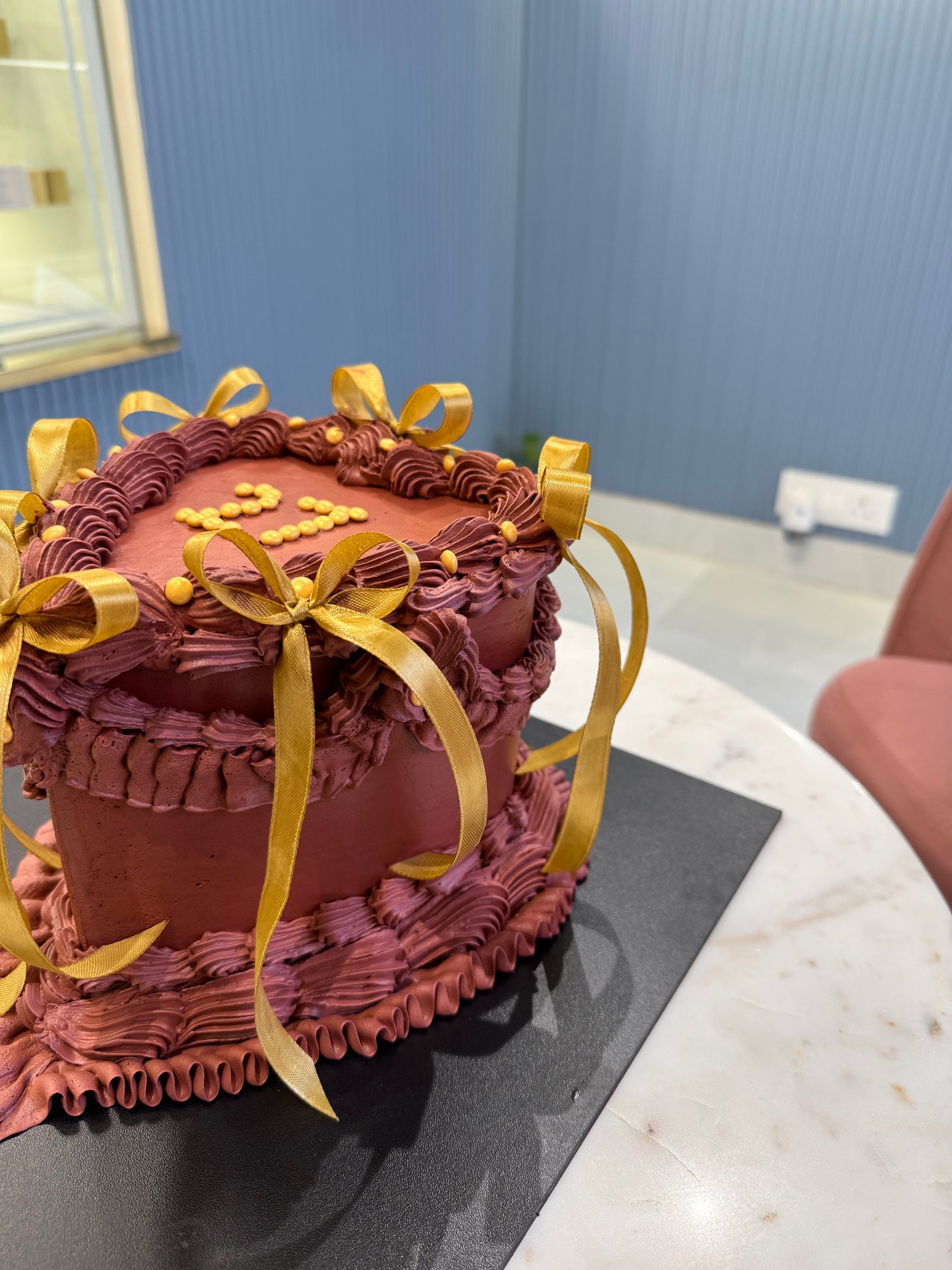 Heart-Shaped 2 Kg Hazelnut Praline Chocolate Cake with Golden Ribbons – Elegant Celebration Cake