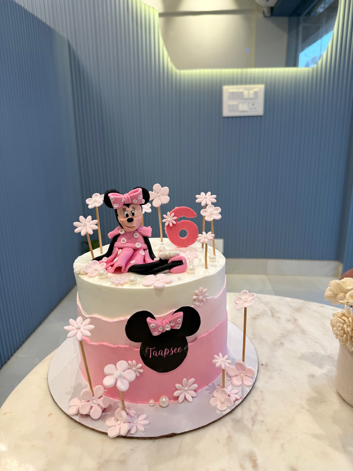 1.5 Kg Minnie Mouse Themed Birthday Cake with Custom Name Tag | Eggless