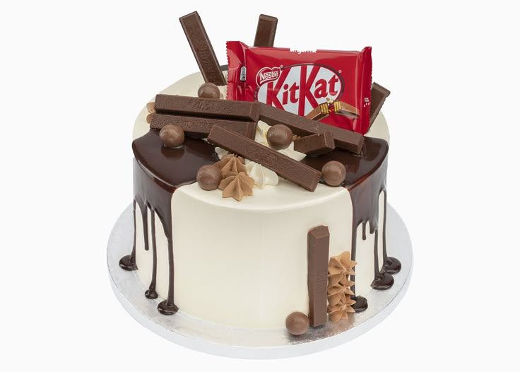 Eggless Crunchy KitKat Chocolate Cake – Loaded with Chocolate & Crunchy Goodness