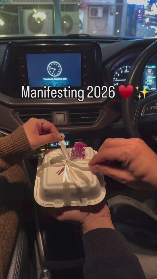 My New Year Resolution – Pull Ribbon Bento Cake (300 gms)